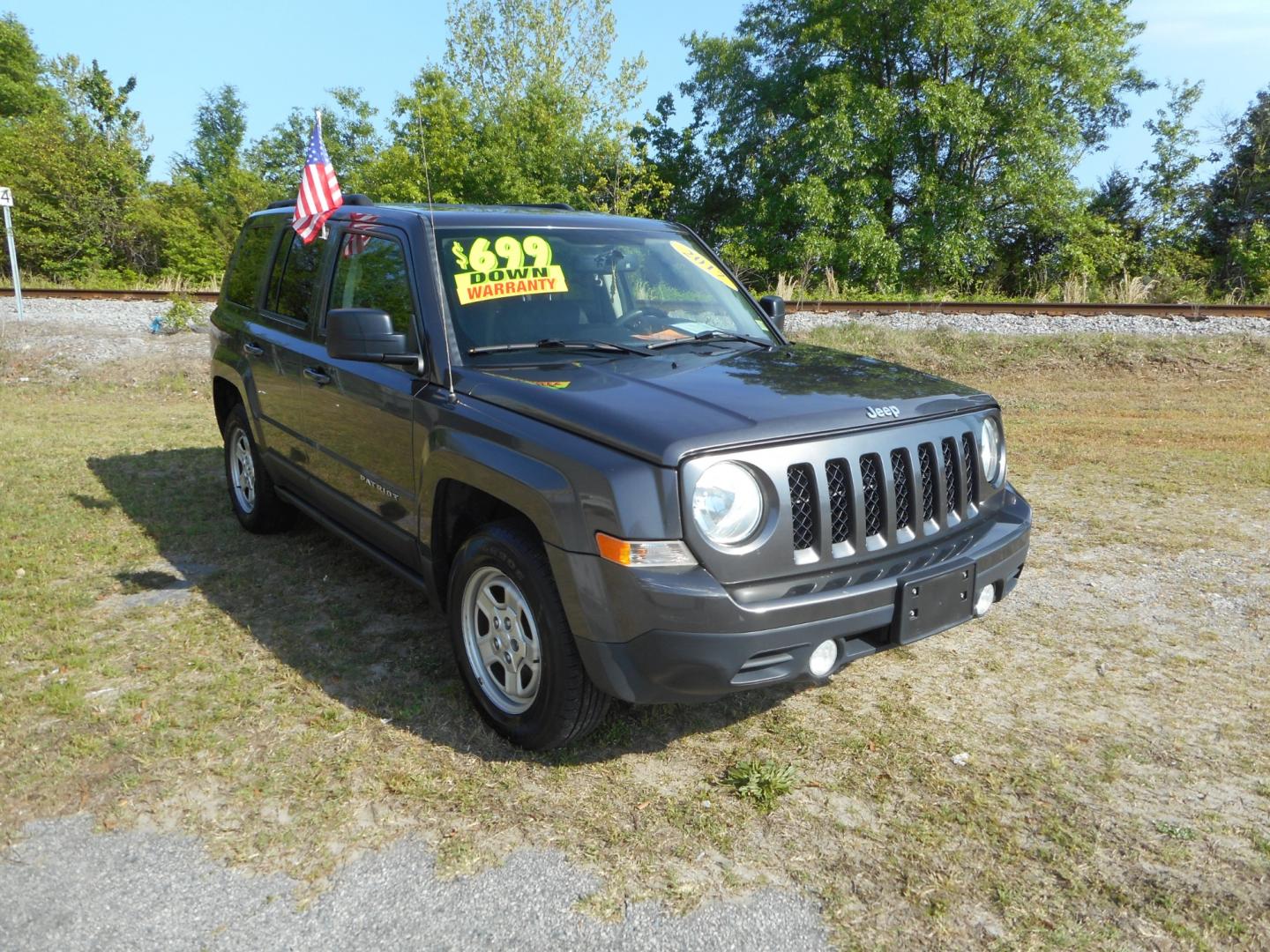 2017 Gray Jeep Patriot Sport 2WD (1C4NJPBA1HD) with an 2.0L L4 DOHC 16V engine, located at 2553 Airline Blvd, Portsmouth, VA, 23701, (757) 488-8331, 36.813889, -76.357597 - Photo#3